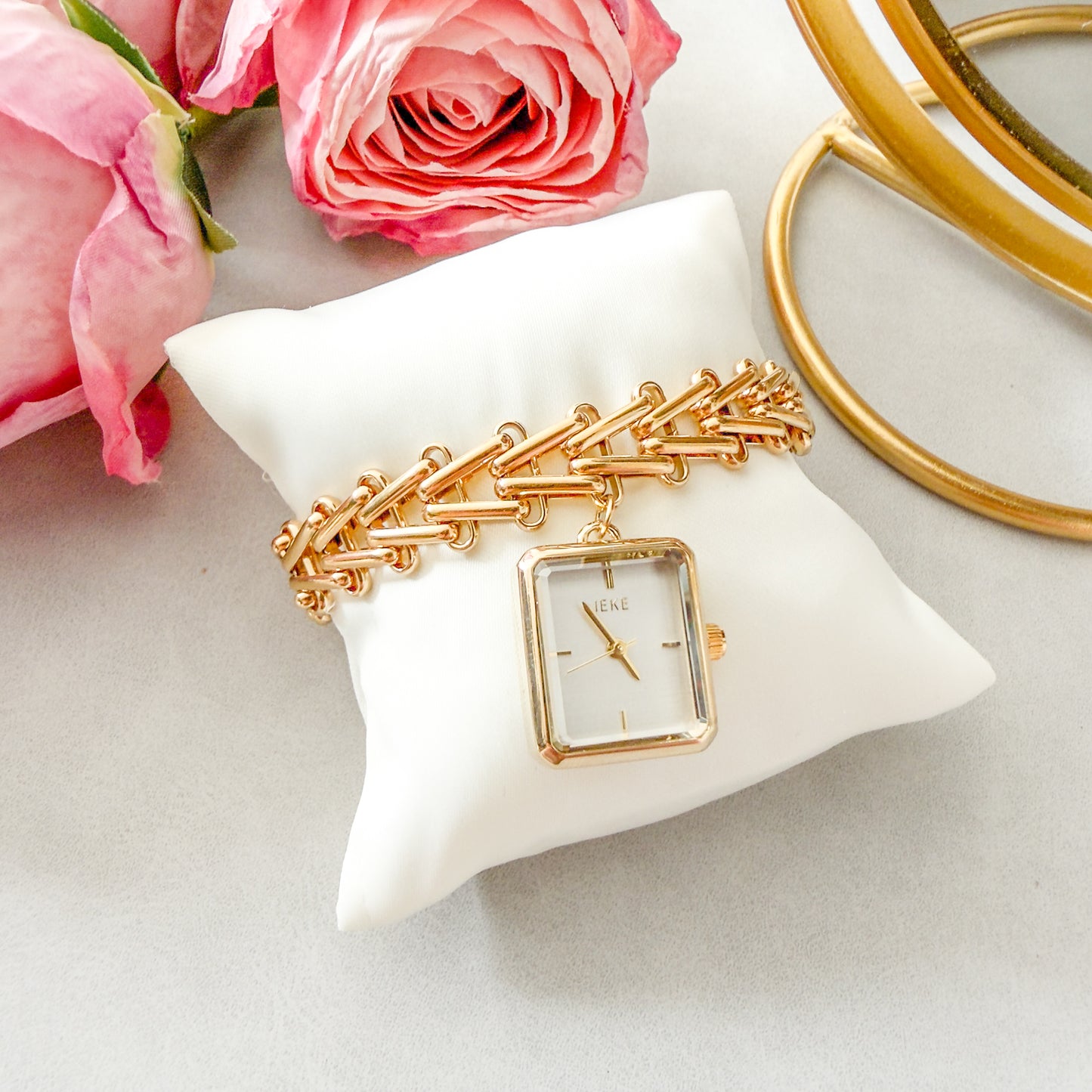 Montre bracelet IEKE doré