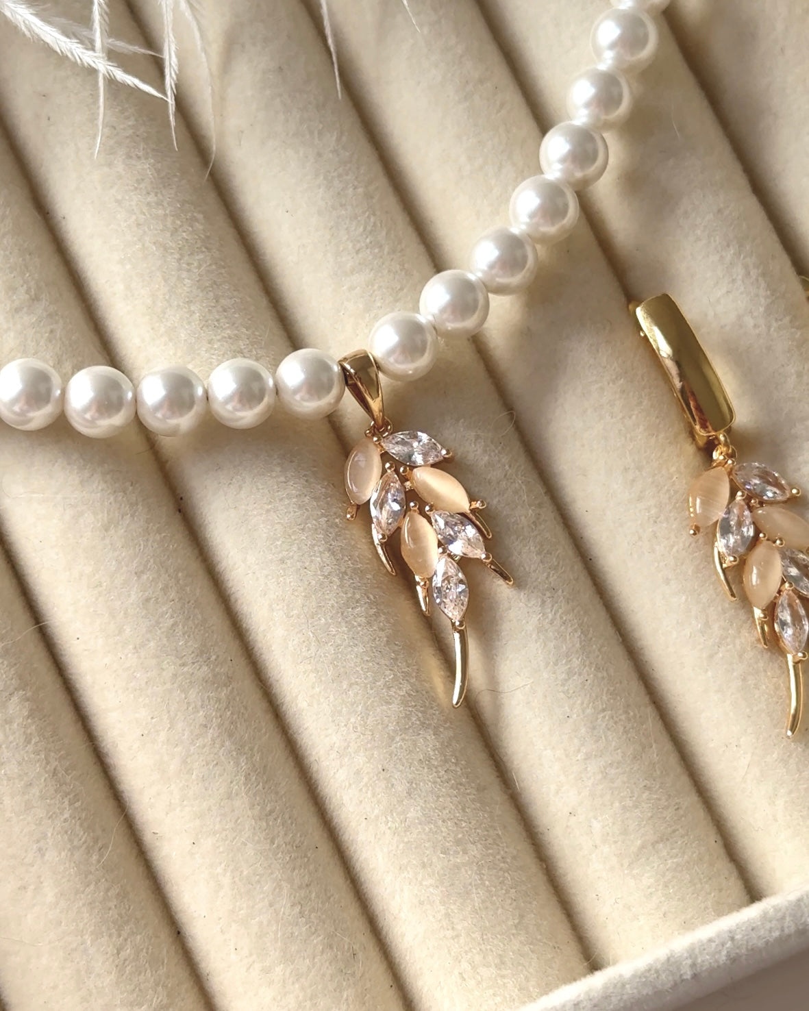 Parure Blanche Feuille dorée - Collier & Boucles | ZAHRA JEWELRY